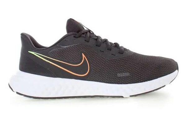 Tênis Nike Revolution 5