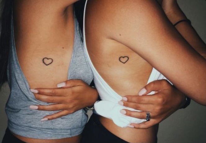 tatuagem amigas de coração