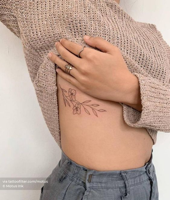 Tatuagem feminina na costela mais de 80 fotos de inspiração | Blog Oscar