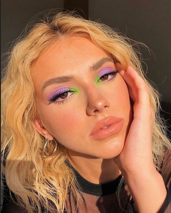 maquiagem lilás colorida