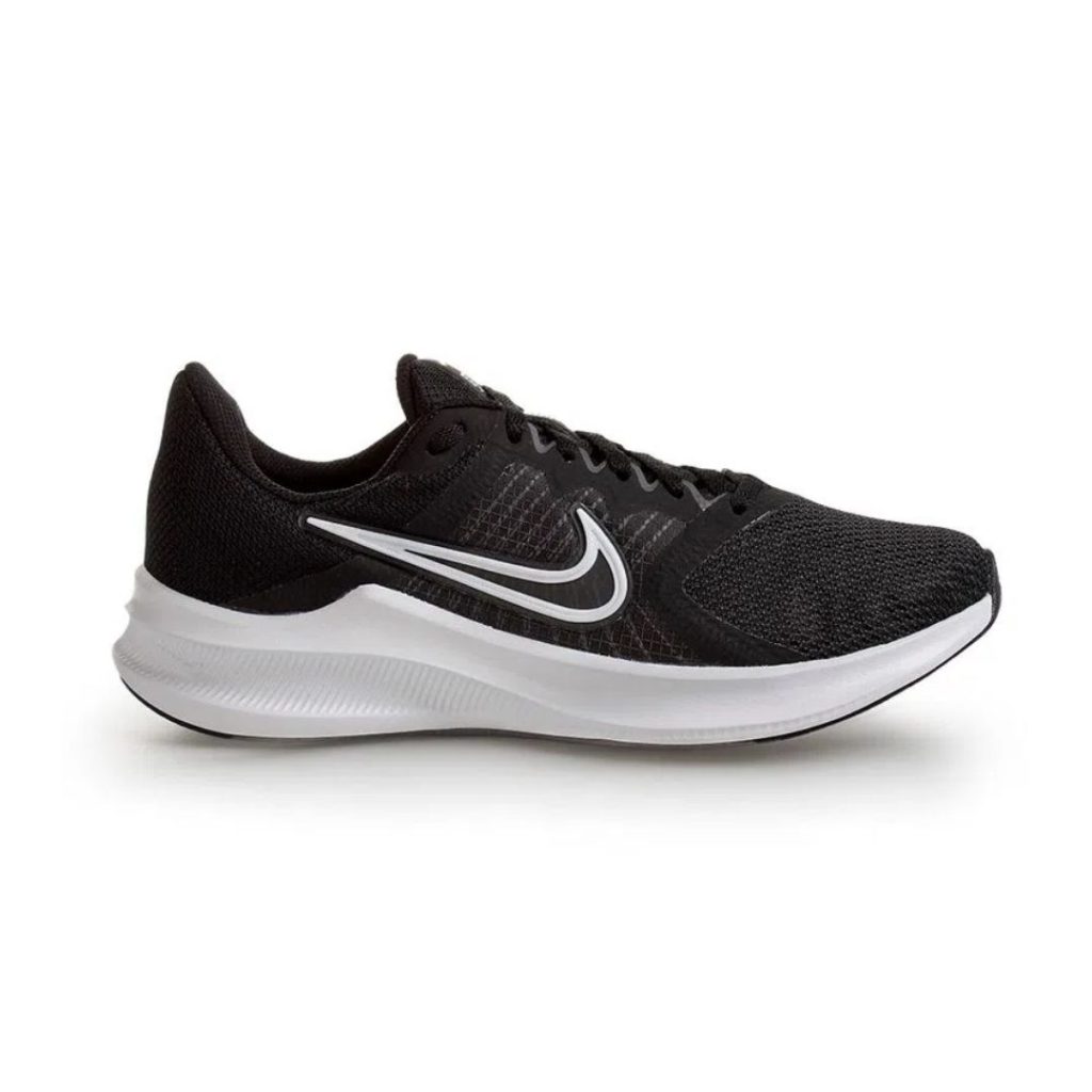 Tênis Nike Downshifter 11 Preto e Branco 
