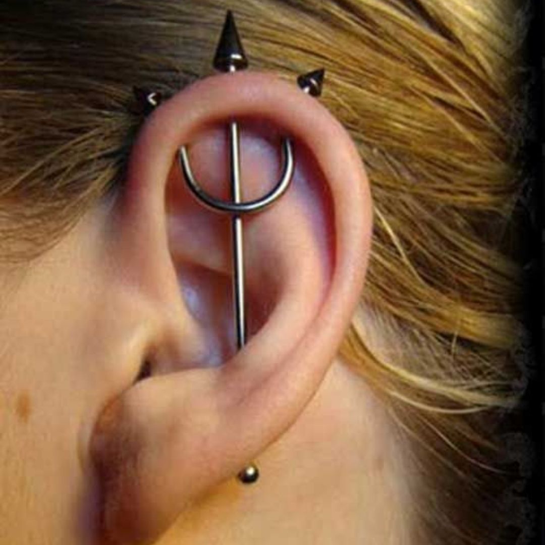 PIERCING NA ORELHA: Tipos e nomes de piercings na orelha que vão te  surpreender! 