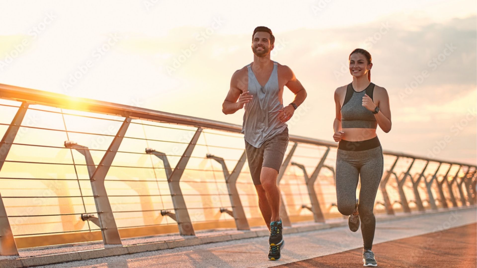 Casal praticando modalidade de corrida 