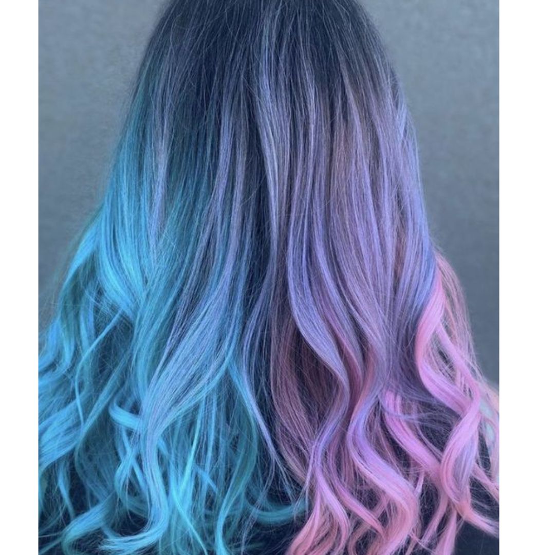 Técnica de coloração unicórnio nas cores azul, rosa e cinza 