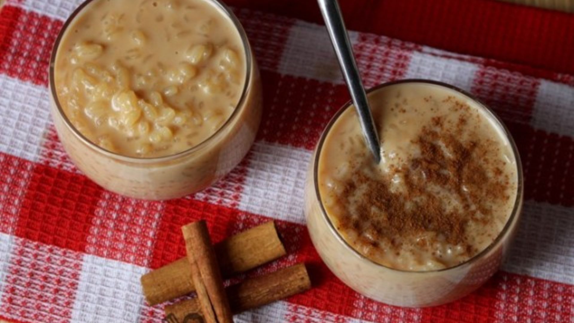 Copos com arroz doce 