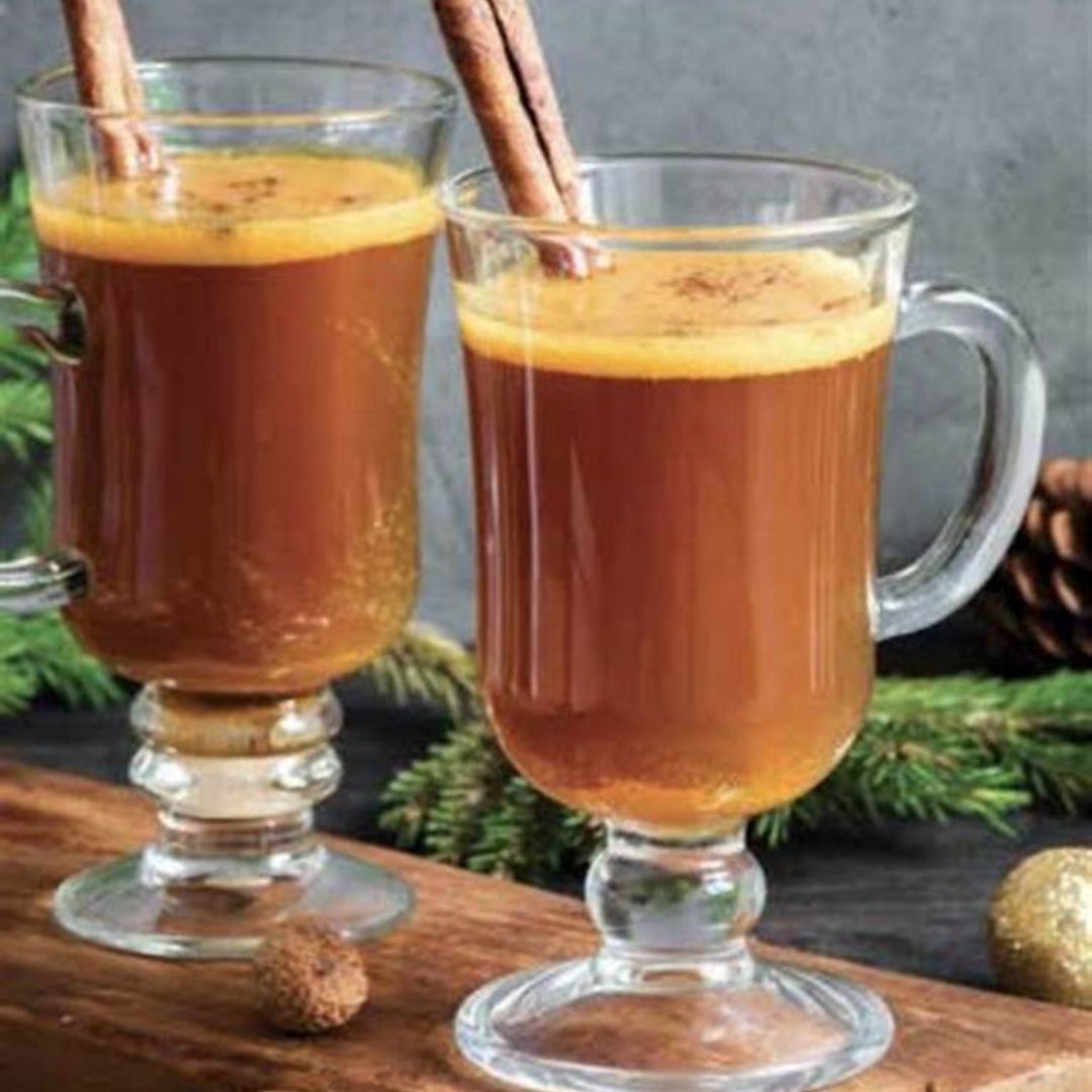 Copos com chocolate quente 