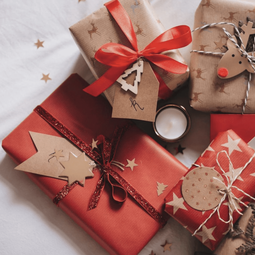 Caixas de presentes para amigo secreto no Natal