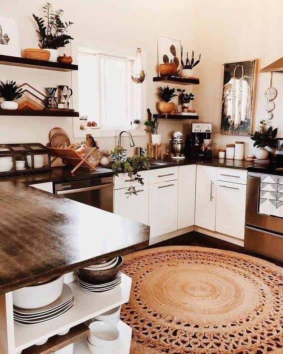 Cozinha com decoração boho