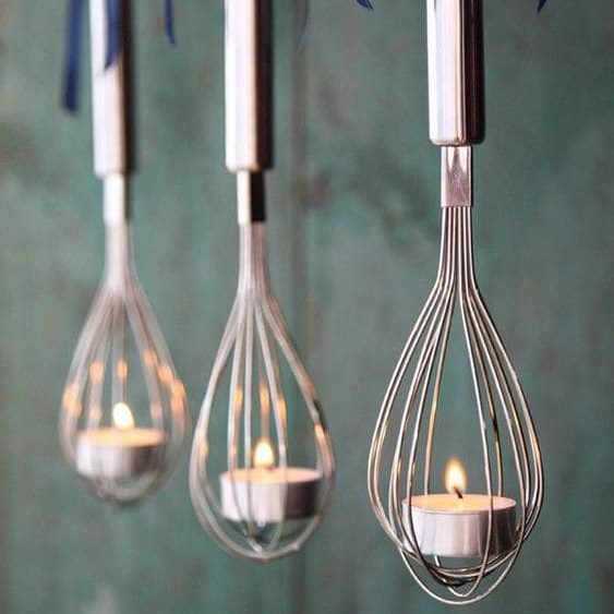 Decoração com velas em utensílios
