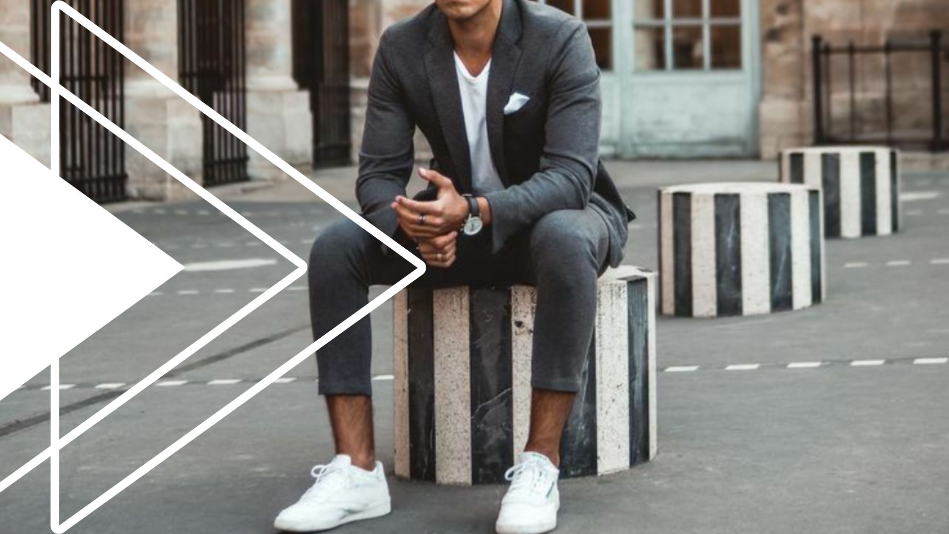 Homem usando um look de inverno masculino com tênis casual branco