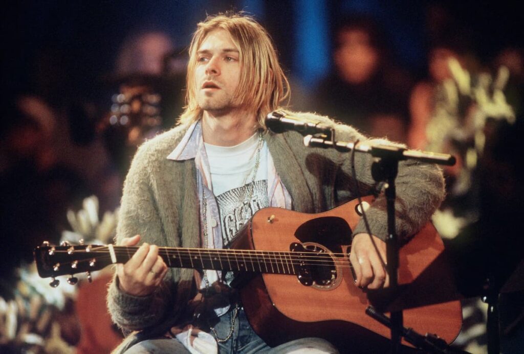 Kurt Cobain gravando o especial MTV Unplugged (1993)
