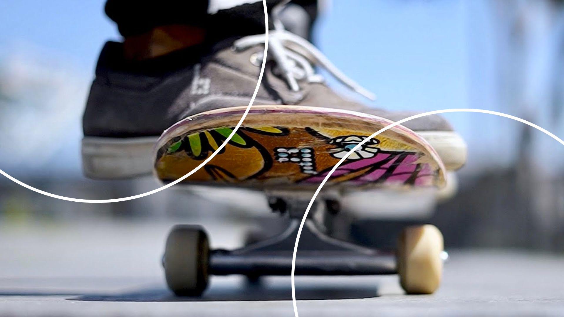 Pès de um skatista ilustrando os melhores tênis para andar de skate