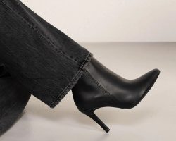 Bota Salto Fino Preta Vizzano Feminina